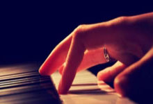 纽卡斯尔主场挫败，晋级遇挫，战绩浮浅